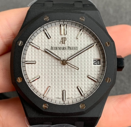 ZF Factory Audemars Piguet Royal Oak 15500 White Dial Replica Watch