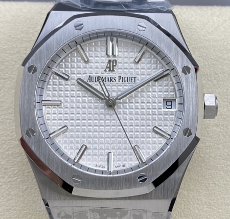 ZF Factory Audemars Piguet Royal Oak 15500ST.OO.1220ST.04 White Dial