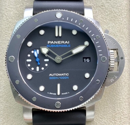 VS Factory Panerai Submersible PAM00683 Black Dial Size 42mm