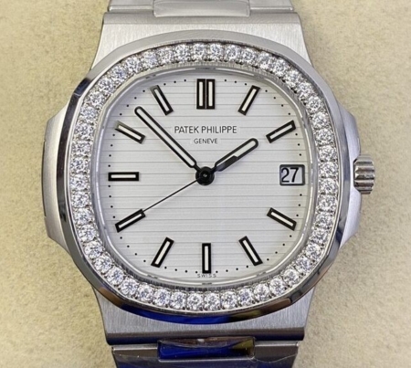 PPF Factory Fake Patek Philippe Watch Nautilus 5711 White Dial Diamond Bezel Watches