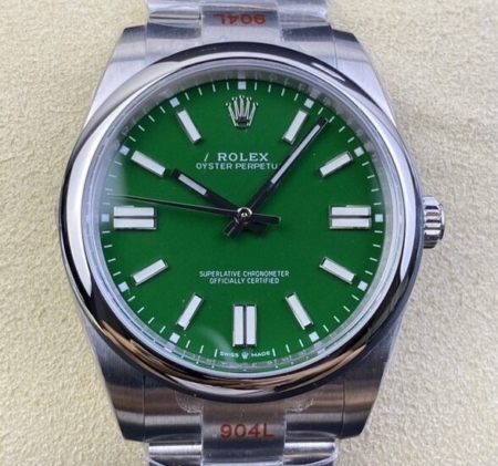 EW Factory Rolex Oyster Perpetual Replica M124300-0005 Green Dial Size 41mm