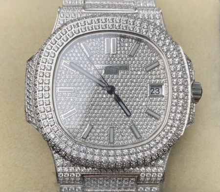 R8 Factory imitates Patek Philippe Nautilus 5711 Full Diamond Watch