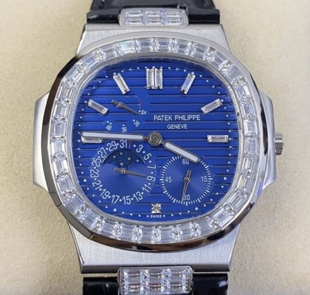 GR Factory Fake Patek Philippe Nautilus 5724 Diamond Bezel