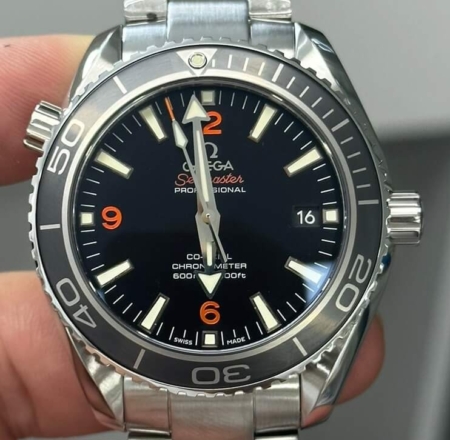 Omega Replica VS Real Seamaster 232.30.42.21.01.003 Black