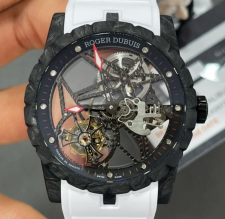 BBR Factory Replicas Roger Dubuis Excalibur Spider DBEX0577: A Carbon Fiber Marvel