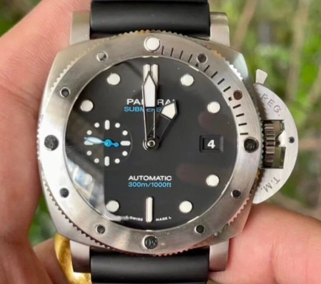 VS Factory Replica Panerai Submersible Watch PAM1229 Black Dial 44mm: A Unique Timepiece to Admire