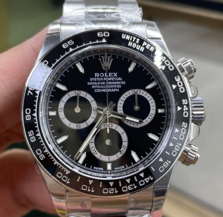 BT Factory Replica Rolex Cosmograph Daytona M126500LN-0002 Black Panda Dial: A Closer Look